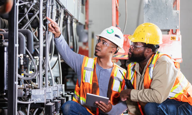 Best Electrical Contractors for Businesses  in Pontotoc, MS